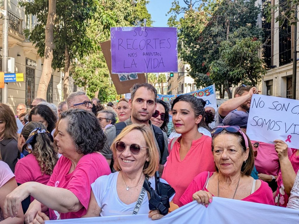 Con Málaga pide la dimisión de Moreno Bonilla